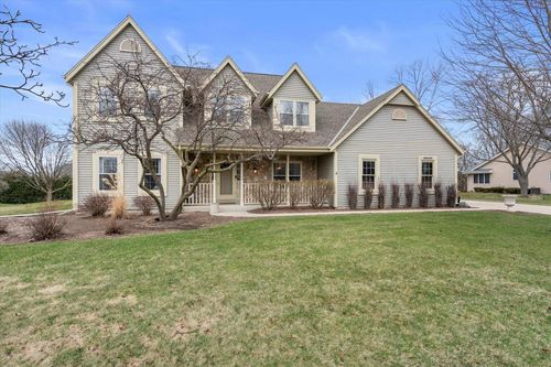 N66W13490 Crestwood Drive, Menomonee Falls, WI, 53051 | Card Image