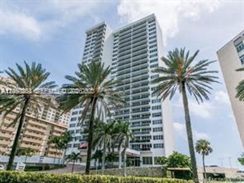 305-3140 S Ocean Dr, Hallandale Beach, FL, 33009-7236 | Card Image
