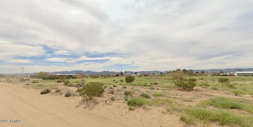 226-3687 N Mobile Rd, Golden Valley, AZ, 86413-6861 | Card Image