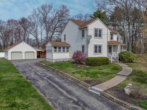 528 Weston Rd, Manchester, NH, 03103-3118 | Card Image