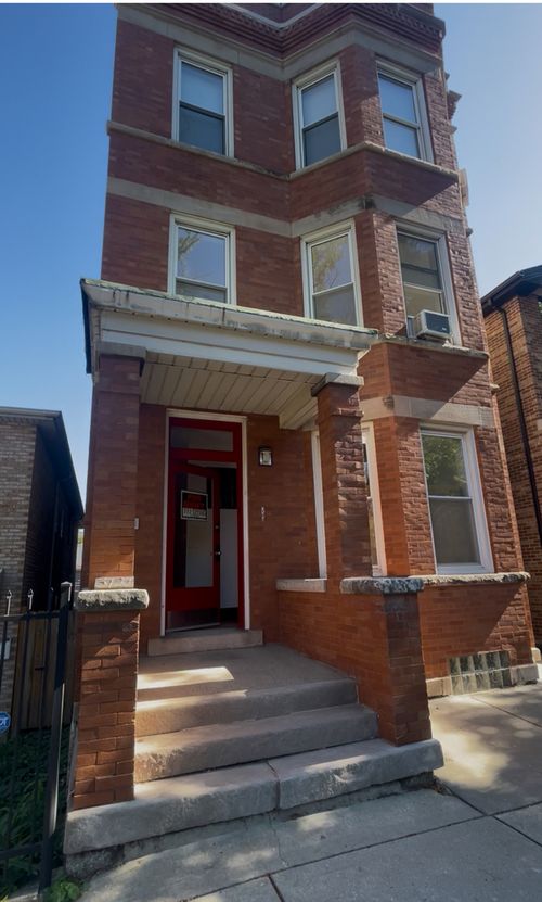 3f-3121 May St, Chicago, IL, 60608-6400 | Card Image