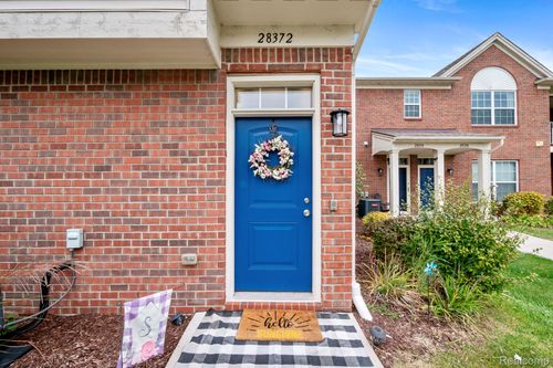 28372 Adler Park Dr S, Chesterfield, MI, 48051-2341 | Card Image