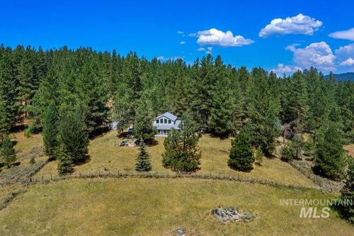111 Ranch Cir, Cascade, ID, 83611 | Card Image