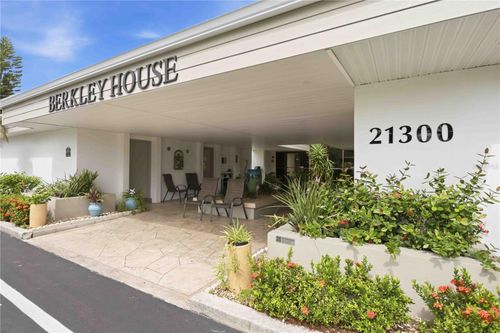 201-21300 Brinson Ave, PORT CHARLOTTE, FL, 33952-5008 | Card Image