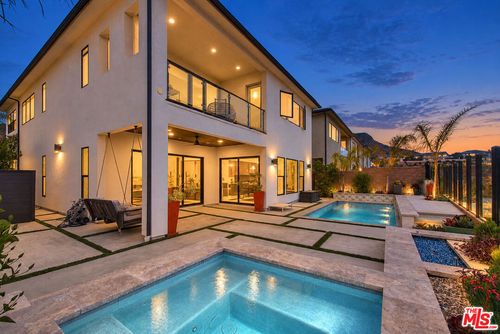 20588 W Overlook Ct, Porter Ranch, CA, 91326-4998 | Card Image