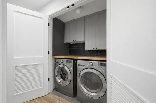 1-855 N Wolcott Ave, Chicago, IL, 60622-4939 | Card Image