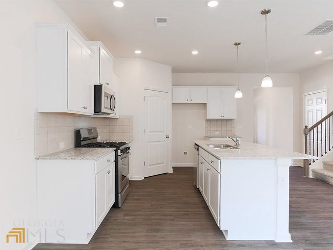 114 Valimar Dr, House other with 5 bedrooms, 3 bathrooms and null parking in Braselton GA | Image 5