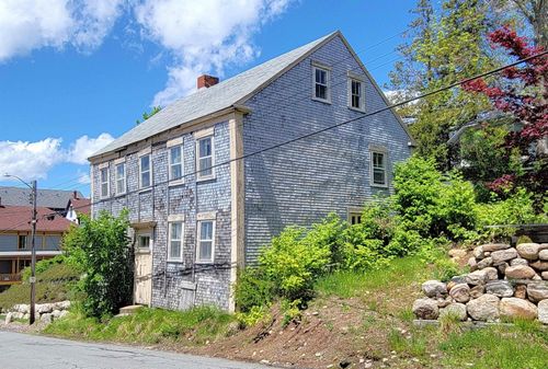 155 Pelham St, Lunenburg, NS, B0J2C0 | Card Image