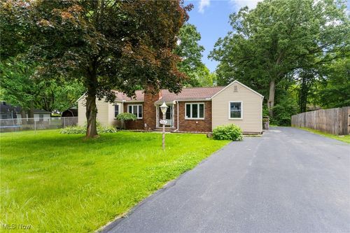 3662 Monaca Ave, Youngstown, OH, 44511-2648 | Card Image