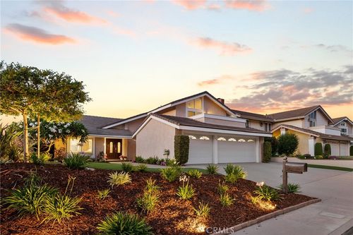536 S Tumbleweed Rd, Anaheim, CA, 92807-4635 | Card Image