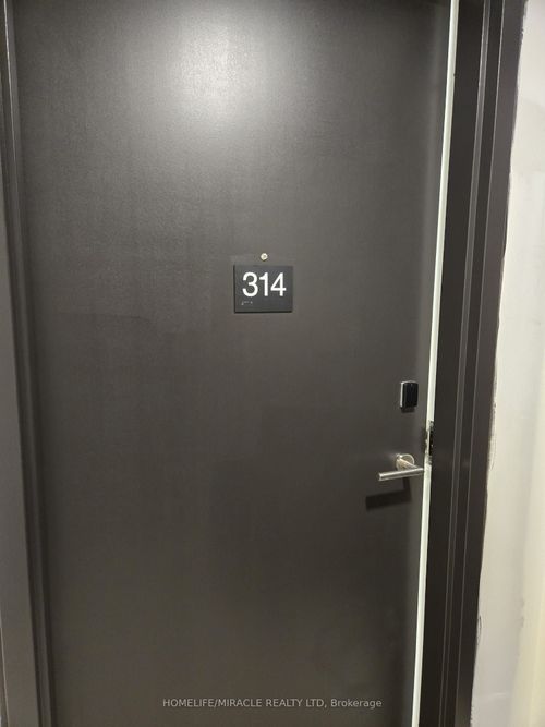 314-6 Chartwell Rd, Etobicoke, ON, M8Z0H2 | Card Image