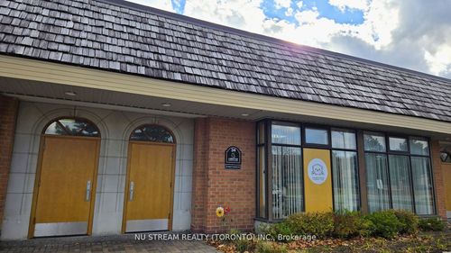 34-35 W Pearce St, Richmond Hill, ON, L4B3A9 | Card Image