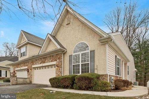 550 Hodgson Cir, WEST GROVE, PA, 19390-1372 | Card Image