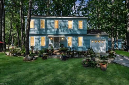 6 Polly Ct, Newport News, VA, 23602-6825 | Card Image