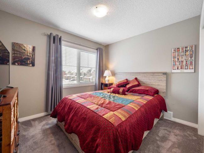 12 Yorkstone Heath Sw, Home with 4 bedrooms, 2 bathrooms and 4 parking in Calgary AB | Image 21