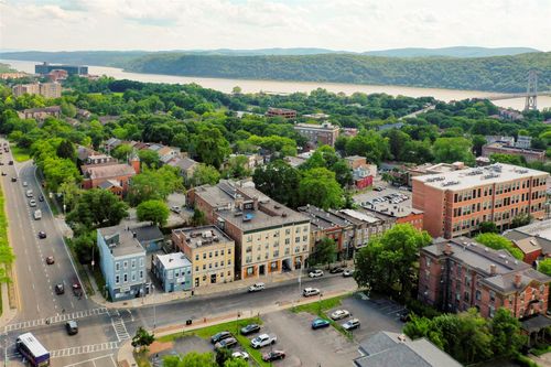 214 Main St, Poughkeepsie, NY, 12601-3396 | Card Image