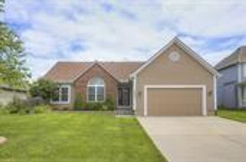 15433 S Dice Ln, Olathe, KS, 66062-4335 | Card Image