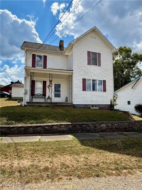 381 3rd St, Bergholz, OH, 43908-7963 | Card Image