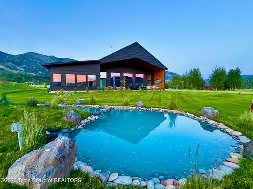 423 Palisades Dr, Alpine, WY, 83128 | Card Image