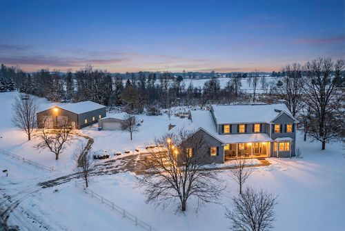 1717 Ernst Dr, Hartford, WI, 53027-1169 | Card Image