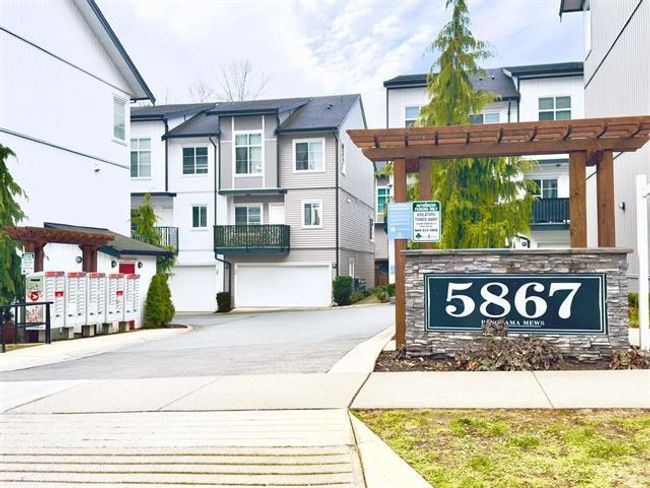 43 - 5867 129 Street, Townhouse with 4 bedrooms, 3 bathrooms and 2 parking in Surrey BC | Image 1