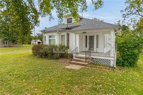 236 N Seneca St, Troy, KS, 66087-5267 | Card Image