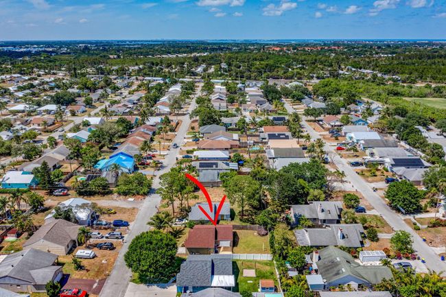 5855 Se Mitzi Ln, House other with 2 bedrooms, 2 bathrooms and null parking in Stuart FL | Image 42