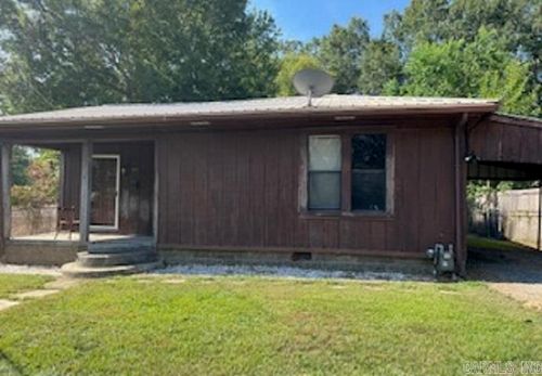 211 Cedar St, Camden, AR, 71701-6246 | Card Image