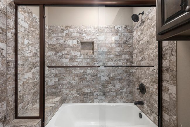 Guest Bathroom | Image 24