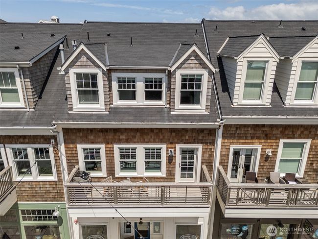 211 Market St, Townhouse with 3 bedrooms, 4 bathrooms and 1 parking in Pacific Beach WA | Image 15