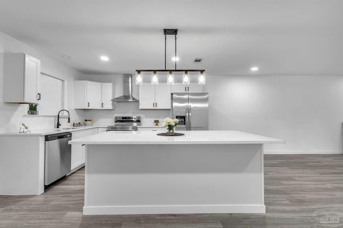 4044 Elmcrest Dr, Pensacola, FL, 32504-6743 | Card Image