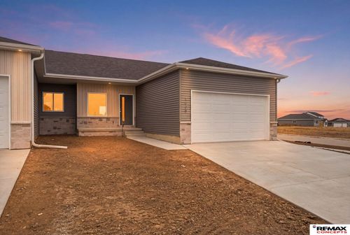 1000 W Sand Dunes Rd, Lincoln, NE, 68523-9488 | Card Image