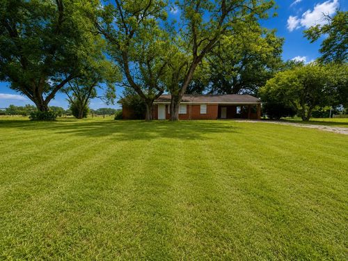 838 S Center St, Buffalo, TX, 75831-7800 | Card Image