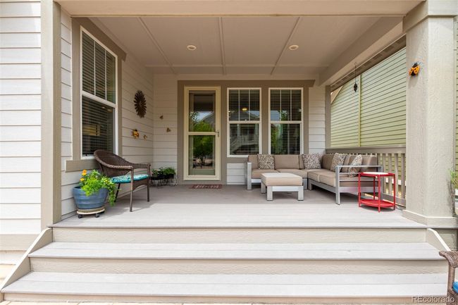 Covered back deck | Image 29