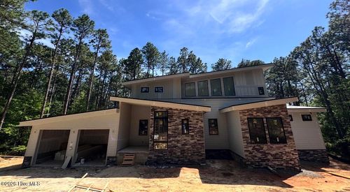 239 Hill Rd, Southern Pines, NC, 28387-6633 | Card Image