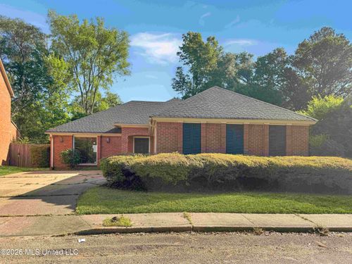 74 Robinwood Place, Jackson, MS, 39211 | Card Image