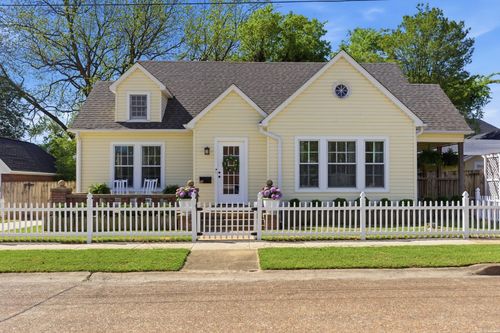 415 Cherry St, Arkadelphia, AR, 71923-5116 | Card Image