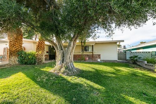 4681 Lancer Way, Las Vegas, NV, 89121-6173 | Card Image