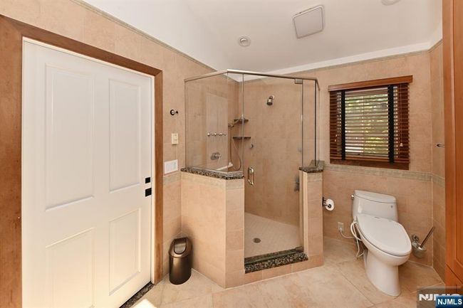 254 University Way, House other with 5 bedrooms, 5 bathrooms and null parking in Paramus NJ | Image 26