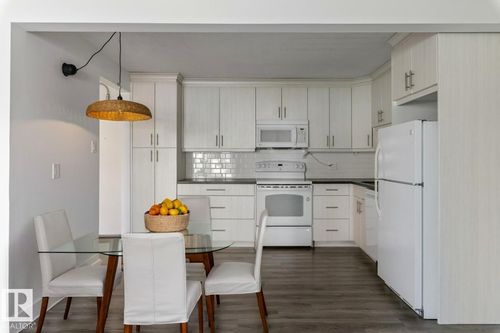 8604 Gateway Blvd Nw, Edmonton, AB, T6E4B6 | Card Image