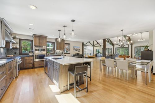 902 Crane Hill Trl, Hudson, WI, 54016-4436 | Card Image