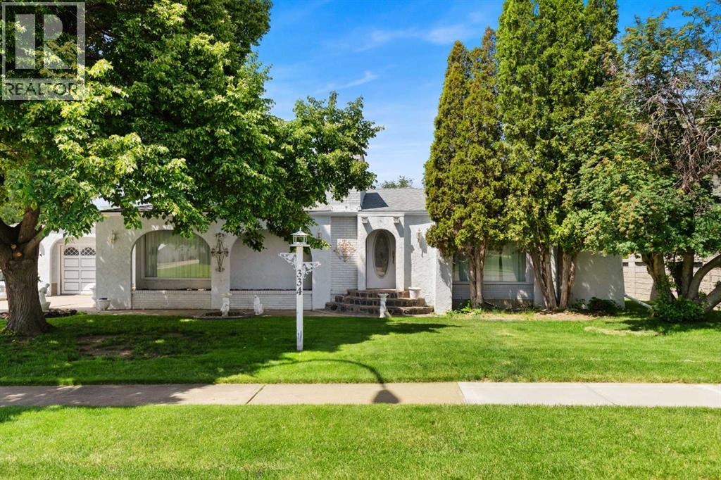 Residential in Redcliff