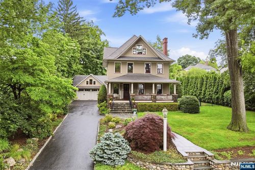 283 Highwood, Ridgewood, NJ, 07450 | Card Image