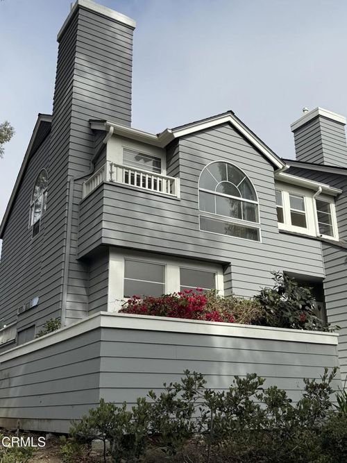 1011 Thomas Ln, Ventura, CA, 93003-5268 | Card Image