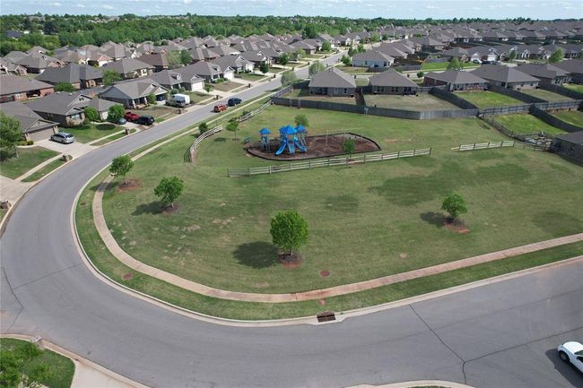 Bird's eye view with a residential view | Image 22