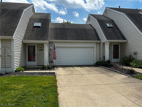 9605 E Idlewood Dr, Twinsburg, OH, 44087-1684 | Card Image