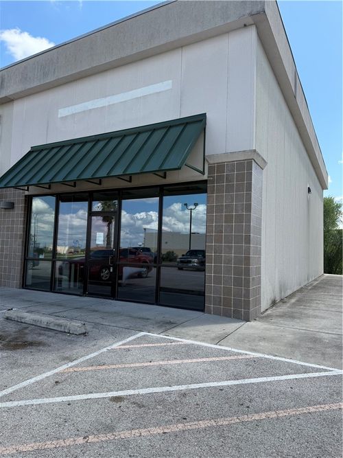 2521 E Main St, Alice, TX, 78332-4164 | Card Image
