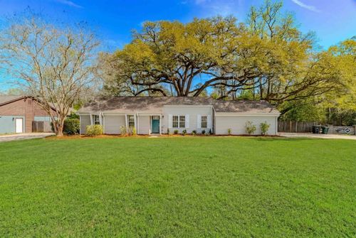 2201 Eastgate Way, Tallahassee, FL, 32308-3887 | Card Image