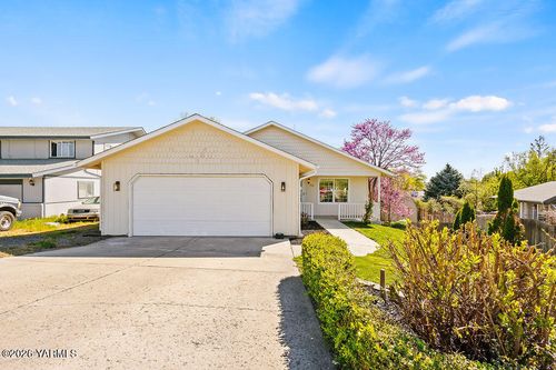 603 Westwind Dr, Zillah, WA, 98953-9669 | Card Image