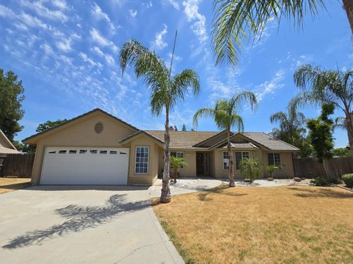 568 Walnut Ct, Kerman, CA, 93630-1266 | Card Image